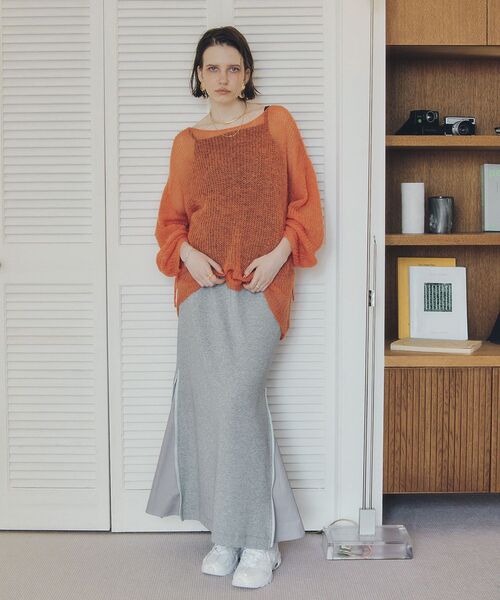 Editt by YECCA VECCA（エディットバイイェッカヴェッカ）の「袖シャーリングシアーニット（ニット/セーター・レディース・ベージュ/オレンジ/杢グレー・FREE）」の19枚目の写真