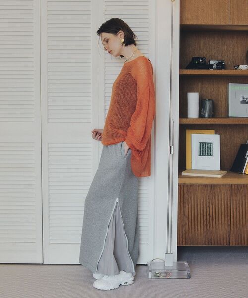 Editt by YECCA VECCA（エディットバイイェッカヴェッカ）の「袖シャーリングシアーニット（ニット/セーター・レディース・ベージュ/オレンジ/杢グレー・FREE）」の20枚目の写真