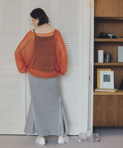 Editt by YECCA VECCA（エディットバイイェッカヴェッカ）の「袖シャーリングシアーニット（ニット/セーター・レディース・ベージュ/オレンジ/杢グレー・FREE）」の22枚目の写真