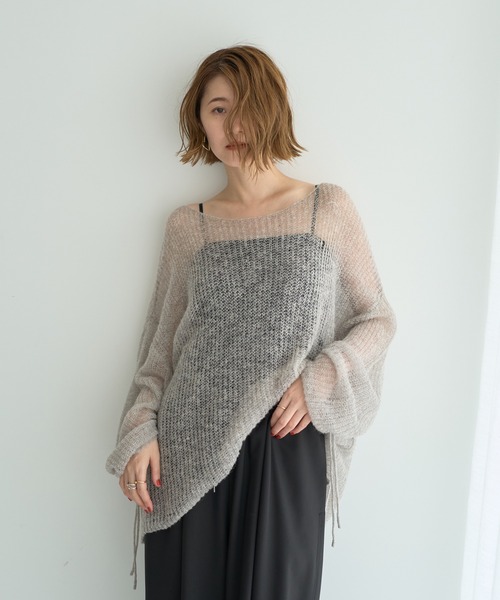 Editt by YECCA VECCA（エディットバイイェッカヴェッカ）の「袖シャーリングシアーニット（ニット/セーター・レディース・ベージュ/オレンジ/杢グレー・FREE）」の2枚目の写真