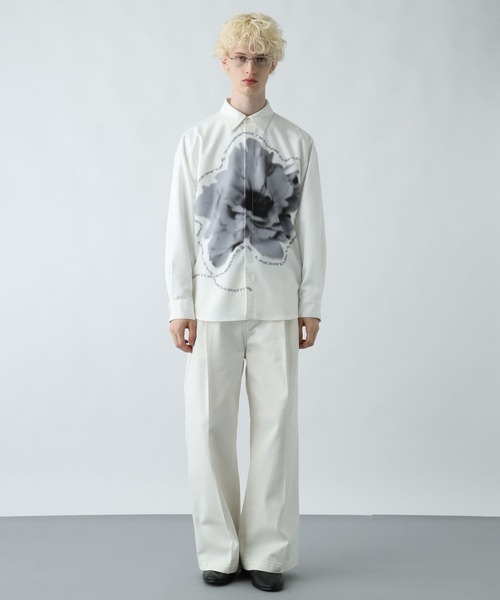 HARE（ハレ）の「フラワーレタリングプリントシャツ(HARE)（シャツ/ブラウス・メンズ・ホワイト/レッド/ブラック・FREE）」の4枚目の写真