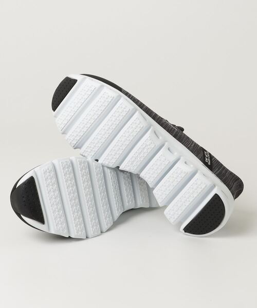 SKECHERS(スケッチャーズ)の「【別注】スケッチャーズ GLIDE-STEP - PEAK 限定コラボ(スニーカー・レディース・ブラック・23.5cm/24.5cm/23.0cm/24.0cm/25.0cm)」の3枚目の写真
