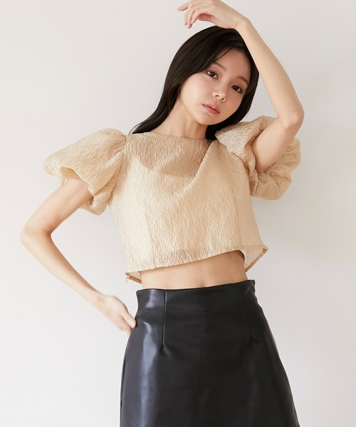 Luan(ルアン)の「【Luan】JACQUARD PUFF BLOUSE/ジャガードパフブラウス(シャツ/ブラウス・レディース・ブラック/ベージュ・FREE)」の5枚目の写真