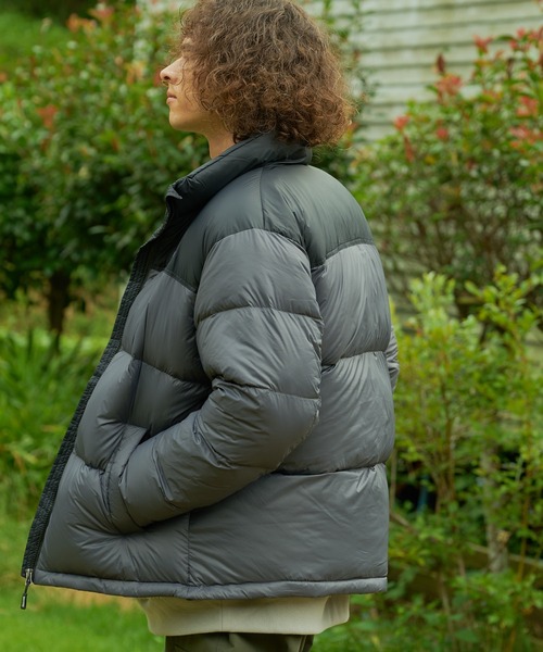 ragged mountain（ラギットマウンテン）の「【RAGGED MOUNTAIN/ラギットマウンテン】【軽量なのにしっかり保温】スタンドカラー ダウンジャケット ナイロン 袖口面ファスナー 裾ゴムスピンドル・ストッパー アウトドア タウンユース ユニセックス（ダウンジャケット/コート・メンズ・ターコイズブルー/チャコールグレー/ブラック・MEDIUM/LARGE/X-LARGE）」の18枚目の写真