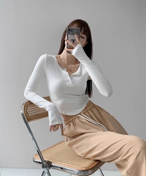 Miniministore(ミニミニストア)の「長袖Tシャツ レディース ボタン 無地(Tシャツ/カットソー・レディース・ブラック/グレー/ホワイト・L/XL/M)」の11枚目の写真