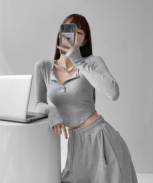 Miniministore(ミニミニストア)の「長袖Tシャツ レディース ボタン 無地(Tシャツ/カットソー・レディース・ブラック/グレー/ホワイト・L/XL/M)」の20枚目の写真