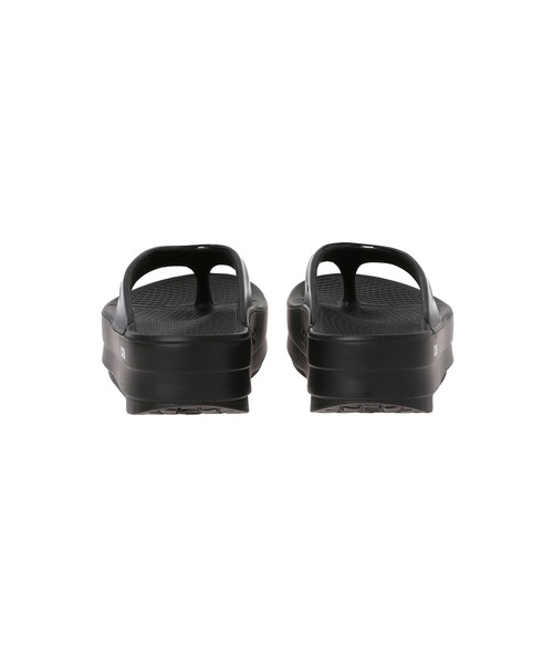 OOFOS(ウーフォス)の「OOFOS Oomega 2000440050211(サンダル・レディース・ブラック・25㎝/23㎝/24㎝)」の5枚目の写真
