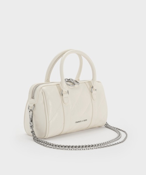 CHARLES & KEITH(チャールズ & キース)の「Philomena パネルチェーン ハンドルボウリングバッグ(トートバッグ・レディース・スミクロ/クリーム・S)」の3枚目の写真