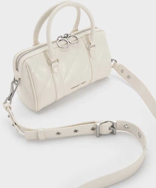 CHARLES & KEITH(チャールズ & キース)の「Philomena パネルチェーン ハンドルボウリングバッグ(トートバッグ・レディース・スミクロ/クリーム・S)」の5枚目の写真