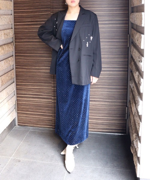 DONOBAN(ドノバン)の「【ANDRESD】curved square velour dress 結婚式 ワンピース パーティードレス オケージョンドレス お呼ばれ 二次会 成人式 同窓会(ドレス・レディース・グレー/ピンク/グリーン/ブラック系その他/ネイビー系・S/M/L)」の4枚目の写真