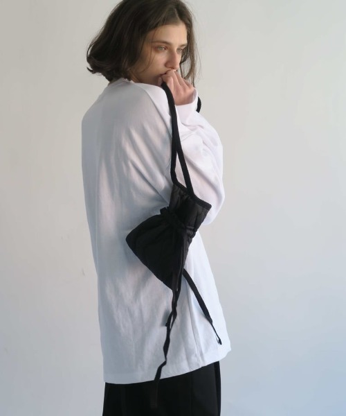 KALENO(カレノ)の「unisex / mini quilting cross bag(ショルダーバッグ・レディース・ブラック・FREE)」の1枚目の写真