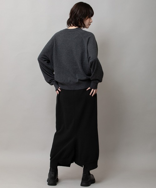 Munich（ミューニック）の「12GG天竺編みソフトニットロゴ刺繍プルオーバー（ニット/セーター・レディース・ホワイト/チャコールグレー/ベージュ・FREE）」の12枚目の写真