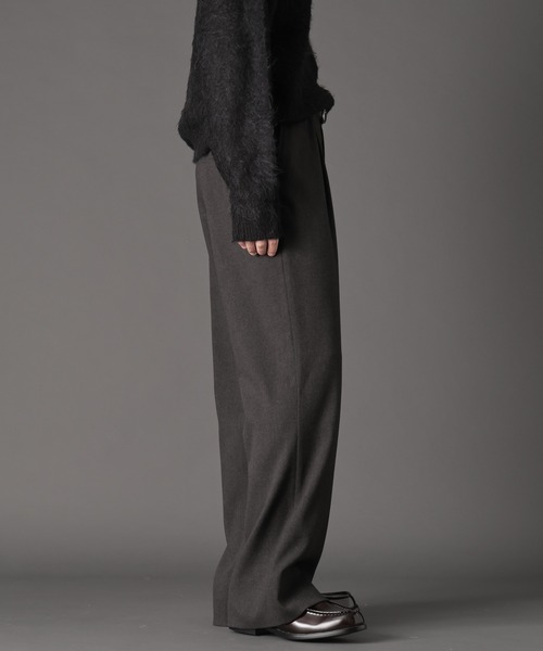 LURAKU（ルラク）の「【LURAKU】Wool-like One-tuck Straight Slacks / ウールライクワンタックスラックス | SETUP対応（スラックス・メンズ・ダークブラウン/ブラック/チャコールグレー・L/M）」の21枚目の写真