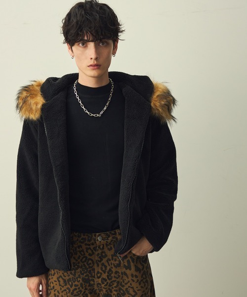 Shoowtime(ショウタイム)の「Eco-fur hoodie boa jacket / エコファーフーディーボアジャケット(ブルゾン・メンズ・グレー系/ブラック系・X-LARGE/LARGE/MEDIUM)」の17枚目の写真