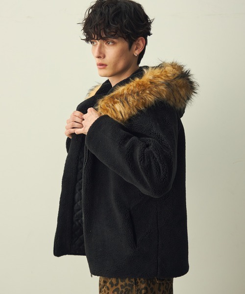 Shoowtime(ショウタイム)の「Eco-fur hoodie boa jacket / エコファーフーディーボアジャケット(ブルゾン・メンズ・グレー系/ブラック系・X-LARGE/LARGE/MEDIUM)」の20枚目の写真