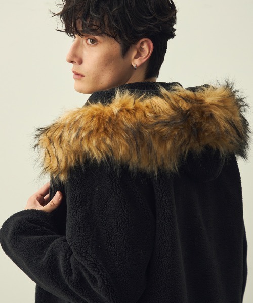 Shoowtime(ショウタイム)の「Eco-fur hoodie boa jacket / エコファーフーディーボアジャケット(ブルゾン・メンズ・グレー系/ブラック系・X-LARGE/LARGE/MEDIUM)」の21枚目の写真