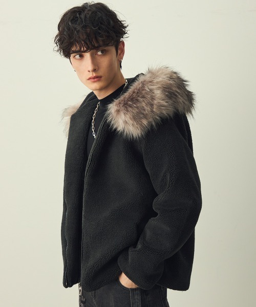 Shoowtime(ショウタイム)の「Eco-fur hoodie boa jacket / エコファーフーディーボアジャケット(ブルゾン・メンズ・グレー系/ブラック系・X-LARGE/LARGE/MEDIUM)」の3枚目の写真