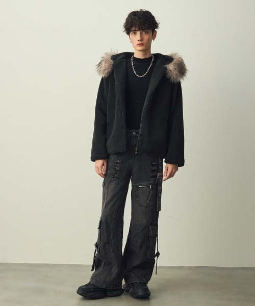 Shoowtime(ショウタイム)の「Eco-fur hoodie boa jacket / エコファーフーディーボアジャケット(ブルゾン・メンズ・グレー系/ブラック系・X-LARGE/LARGE/MEDIUM)」の11枚目の写真