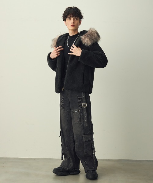Shoowtime(ショウタイム)の「Eco-fur hoodie boa jacket / エコファーフーディーボアジャケット(ブルゾン・メンズ・グレー系/ブラック系・X-LARGE/LARGE/MEDIUM)」の12枚目の写真