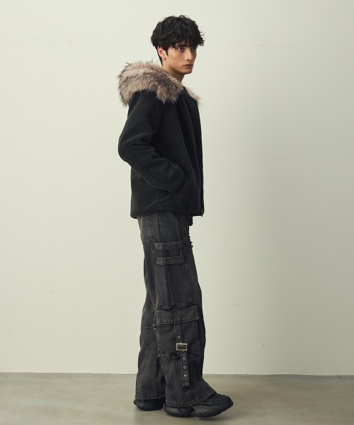 Shoowtime(ショウタイム)の「Eco-fur hoodie boa jacket / エコファーフーディーボアジャケット(ブルゾン・メンズ・グレー系/ブラック系・X-LARGE/LARGE/MEDIUM)」の14枚目の写真