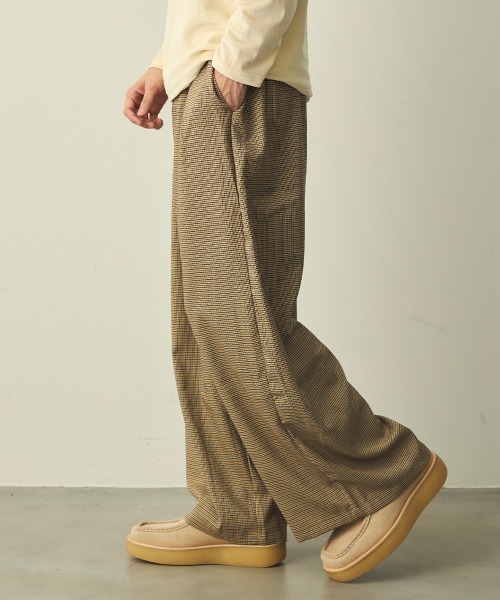 Shoowtime(ショウタイム)の「2-Tuck Checked Wide-leg Slacks / 2タックチェックワイドスラックス(スラックス・メンズ・ベージュ系・X-LARGE/LARGE/MEDIUM)」の10枚目の写真