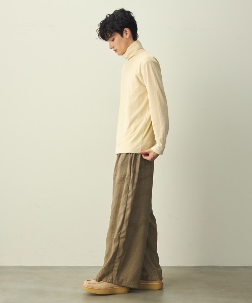 Shoowtime(ショウタイム)の「2-Tuck Checked Wide-leg Slacks / 2タックチェックワイドスラックス(スラックス・メンズ・ベージュ系・X-LARGE/LARGE/MEDIUM)」の4枚目の写真