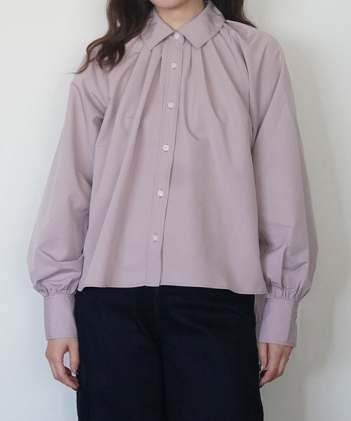 ZOZOMARKET(ゾゾマーケット)の「スタンドネックボリュームスリーブブラウス-ZOZOMARKET by ハヤシアンナ(シャツ/ブラウス・レディース・スモークピンク・マルチサイズ)」の3枚目の写真