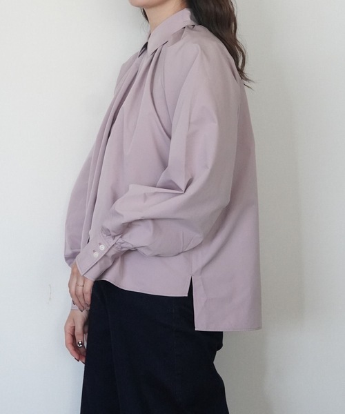 ZOZOMARKET(ゾゾマーケット)の「スタンドネックボリュームスリーブブラウス-ZOZOMARKET by ハヤシアンナ(シャツ/ブラウス・レディース・スモークピンク・マルチサイズ)」の4枚目の写真