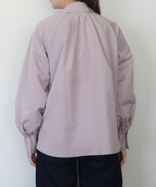 ZOZOMARKET(ゾゾマーケット)の「スタンドネックボリュームスリーブブラウス-ZOZOMARKET by ハヤシアンナ(シャツ/ブラウス・レディース・スモークピンク・マルチサイズ)」の6枚目の写真