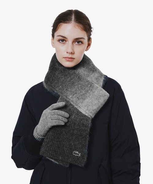 LACOSTE(ラコステ)の「アルパカブレンドグラデーションニットマフラー(マフラー・レディース・ベージュ/ブラック・FREE)」の6枚目の写真