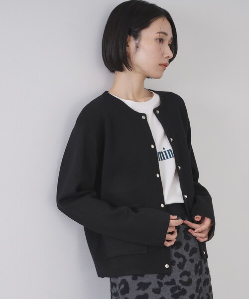 OPAQUE.CLIP(オペークドットクリップ)の「スナップボタン ダブルフェイス配色ニットカーディガン【洗濯機OK】(カーディガン/ボレロ・レディース・オフホワイト/グレー/ブラック/ワインレッド・38/40/42)」の3枚目の写真