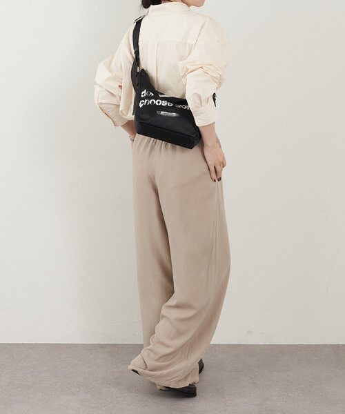 russet(ラシット)の「ステンシル風プリント ナイロン2WAYミニショルダーバッグ(ショルダーバッグ・レディース・キナリ/ブラック/ブラック×ブルー・FREE)」の8枚目の写真