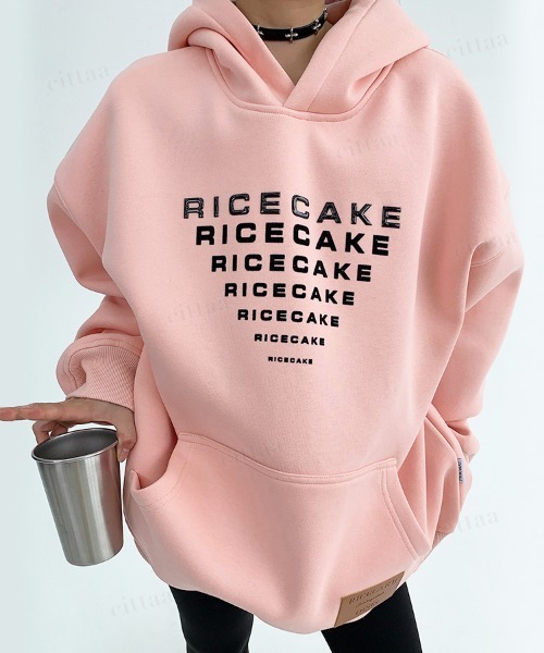 Dalfwin(ダールフィン)の「韓国ファッション RICECAKEリピートロゴ スウェット フーディー(パーカー・レディース・ピンク・FREE)」の11枚目の写真