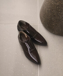 Firsthand（ファーストハンド）の「Firsthand/ファーストハンド エナメル ローファー / 4cmヒール (22.5～24.5cmサイズ展開)（ローファー）」