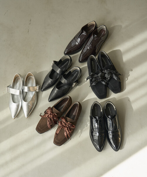 Firsthand（ファーストハンド）の「Firsthand/ファーストハンド エナメル ローファー / 4cmヒール (22.5～24.5cmサイズ展開)（ローファー・レディース・ブラウン/ブラック・LARGE/MEDIUM/SMALL）」の4枚目の写真