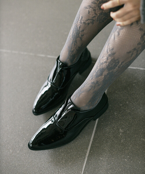 Firsthand（ファーストハンド）の「Firsthand/ファーストハンド エナメル ローファー / 4cmヒール (22.5～24.5cmサイズ展開)（ローファー・レディース・ブラウン/ブラック・LARGE/MEDIUM/SMALL）」の6枚目の写真