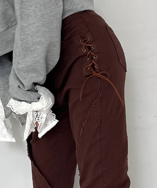 MORE self LOVE（モアセルフラブ）の「サイドレースアップフィットフレアデニム（デニムパンツ・レディース・ブルー/ブラウン・FREE）」の6枚目の写真