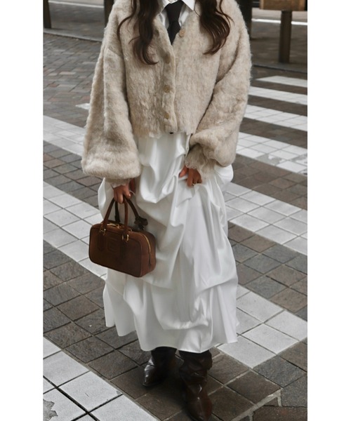 mellowneon（メロウネオン）の「ランダムタックスカート（スカート・レディース・チャコールグレー/アイボリー/ブラック・SMALL/MEDIUM）」の11枚目の写真