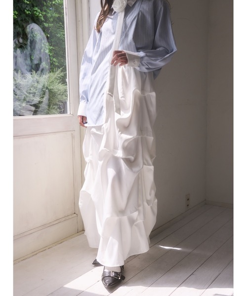 mellowneon（メロウネオン）の「ランダムタックスカート（スカート・レディース・チャコールグレー/アイボリー/ブラック・SMALL/MEDIUM）」の6枚目の写真