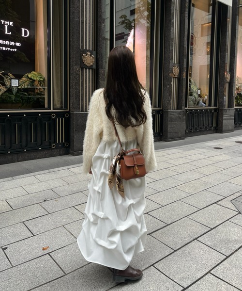 mellowneon（メロウネオン）の「ランダムタックスカート（スカート・レディース・チャコールグレー/アイボリー/ブラック・SMALL/MEDIUM）」の12枚目の写真