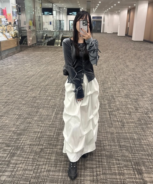 mellowneon（メロウネオン）の「ランダムタックスカート（スカート・レディース・チャコールグレー/アイボリー/ブラック・SMALL/MEDIUM）」の16枚目の写真