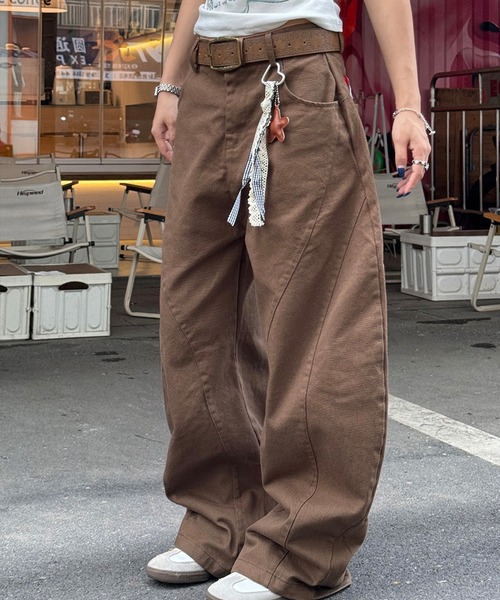 HALEY PESCA(ヘーリーペスカ)の「HALEY PESCA/バック刺繍 ワイドシルエットパンツ(その他パンツ・レディース・ベージュ/ブラウン・MEDIUM/SMALL)」の4枚目の写真