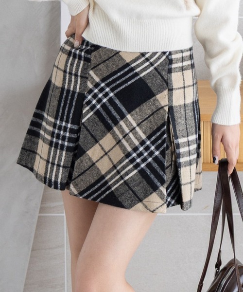 clear（クリア）の「チェック柄バックレースアップボックスプリーツスカート[着回し力抜群 ガーリー ミニ]（スカート・レディース・ブラック/ブラウン/ベージュ・F）」の3枚目の写真