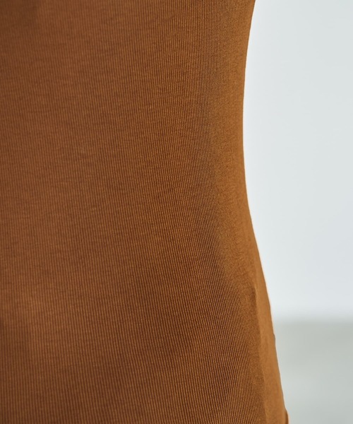 STYLE DELI（スタイルデリ）の「とろみ薄リブクルーネックトップス（Tシャツ/カットソー・レディース・ホワイト/チャコールグレー/ライトブラウン/ブラック・FREE）」の10枚目の写真