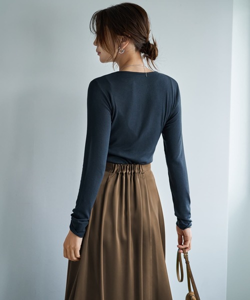 STYLE DELI（スタイルデリ）の「とろみ薄リブクルーネックトップス（Tシャツ/カットソー・レディース・ホワイト/チャコールグレー/ライトブラウン/ブラック・FREE）」の15枚目の写真