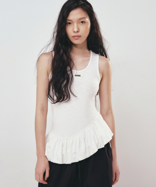 NICK&NICOLE(ニックアンドニコール)の「BALLOON LABEL SLEEVELESS_IVORY(Tシャツ/カットソー・レディース・その他・FREE)」の1枚目の写真