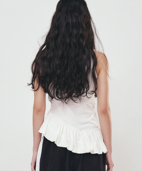 NICK&NICOLE(ニックアンドニコール)の「BALLOON LABEL SLEEVELESS_IVORY(Tシャツ/カットソー・レディース・その他・FREE)」の3枚目の写真