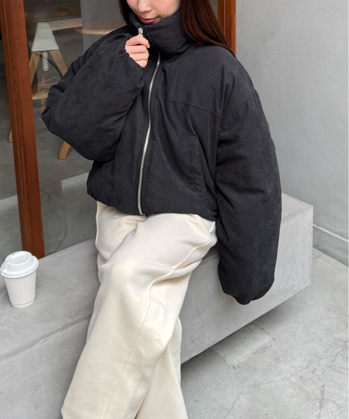 LE MORE（リモア）の「ピーチスキンショートダウンジャケット（ダウンジャケット/コート・レディース・ブラウン/ナチュラル/ブラック・FREE）」の2枚目の写真