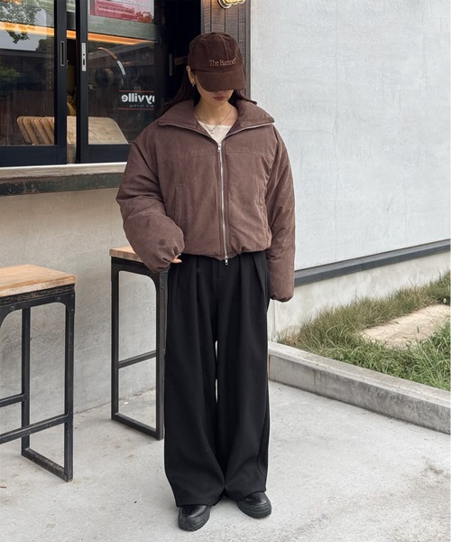 LE MORE（リモア）の「ピーチスキンショートダウンジャケット（ダウンジャケット/コート・レディース・ブラウン/ナチュラル/ブラック・FREE）」の20枚目の写真