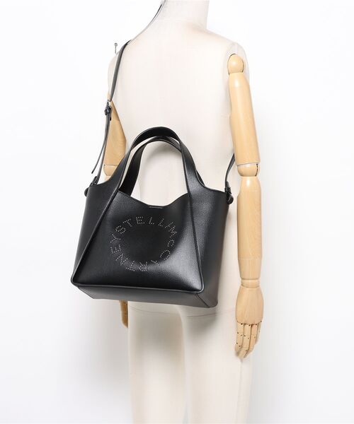 STELLA McCARTNEY（ステラマッカートニー）の「Logo Crossbody Tote Bag / ロゴ クロスボディ トートバッグ（トートバッグ・レディース・ブラック・ONE SIZE）」の11枚目の写真